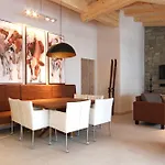 Avenida Mountain Aparthotel 4*
