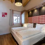 Avenida Mountain Aparthotel 4*