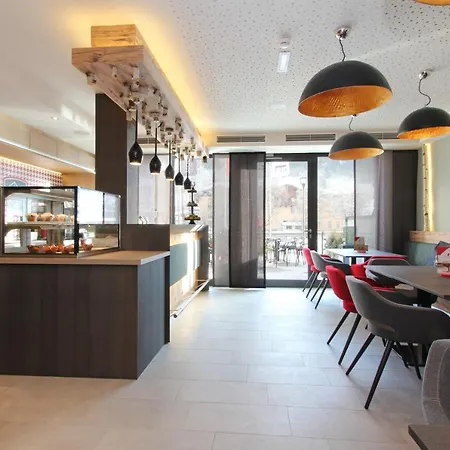Avenida Mountain 4*