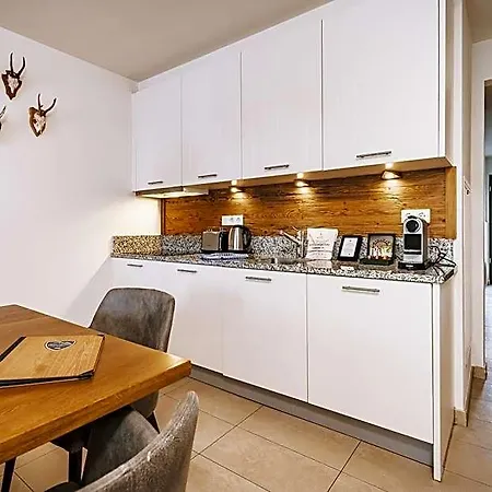 Avenida Mountain Aparthotel