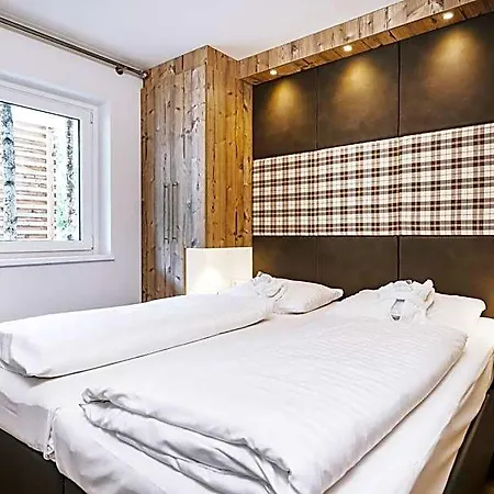 Avenida Mountain Aparthotel