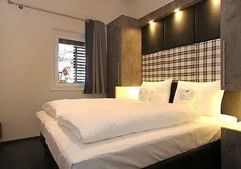 アパートホテル Avenida Mountain 4*