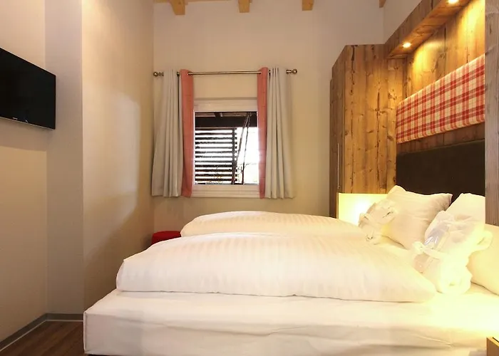 Ξενοδοχείο με διαμερίσματα Avenida Mountain 4*