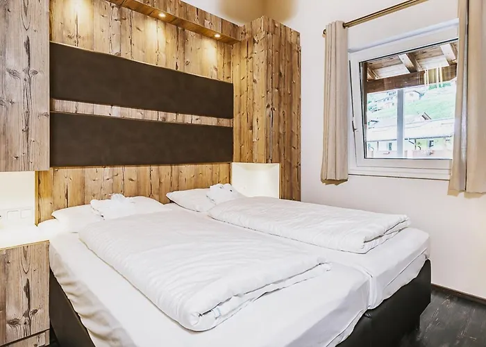 Ξενοδοχείο με διαμερίσματα Avenida Mountain 4*