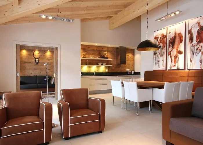 Ξενοδοχείο με διαμερίσματα Avenida Mountain 4*